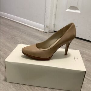 Elegant Tan High Heel Pumps